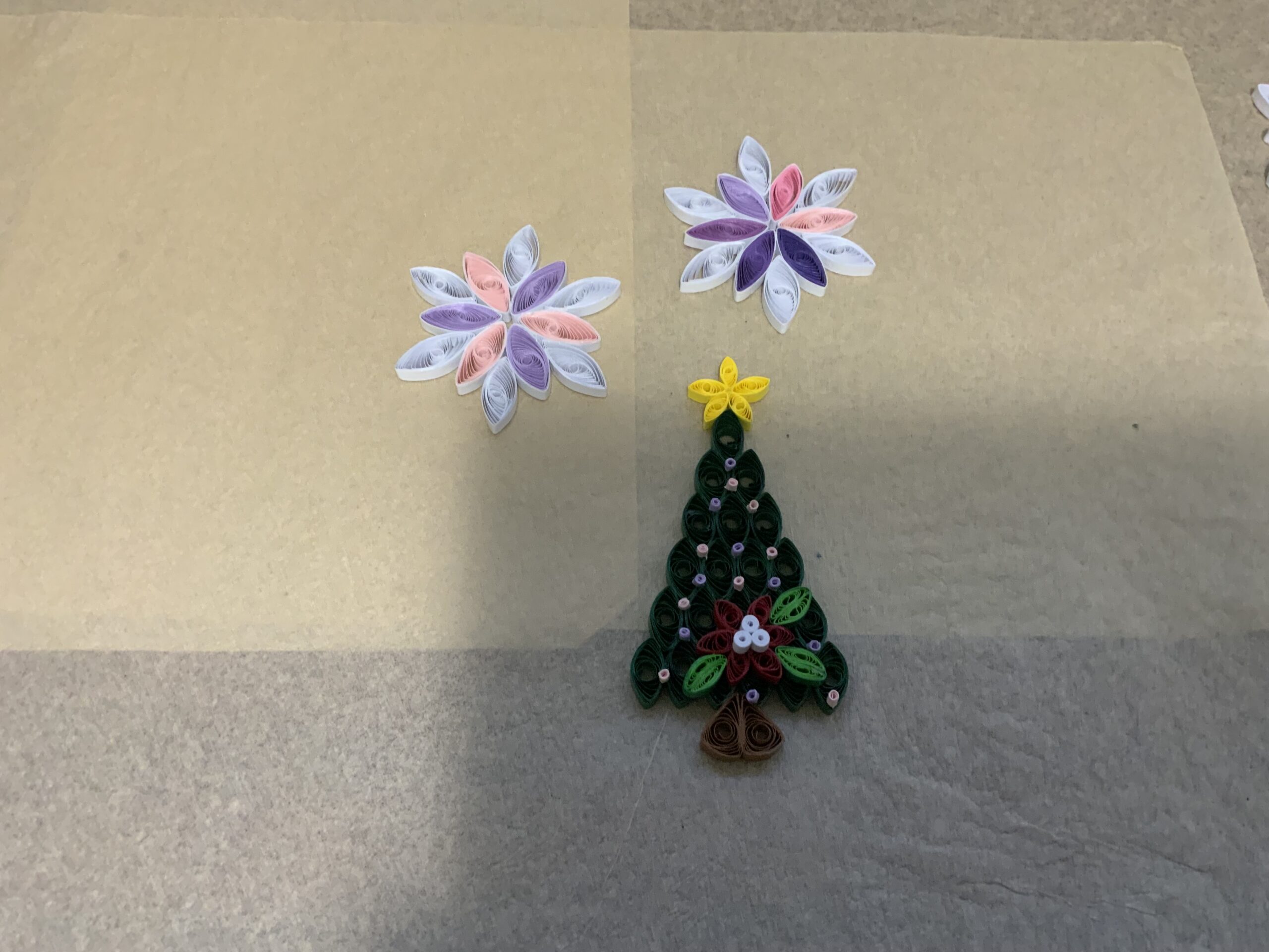 Handmade Quilled CHRISTMAS TREE Ornaments, 1 Tree and 2 Snowflakes per set - Image 12