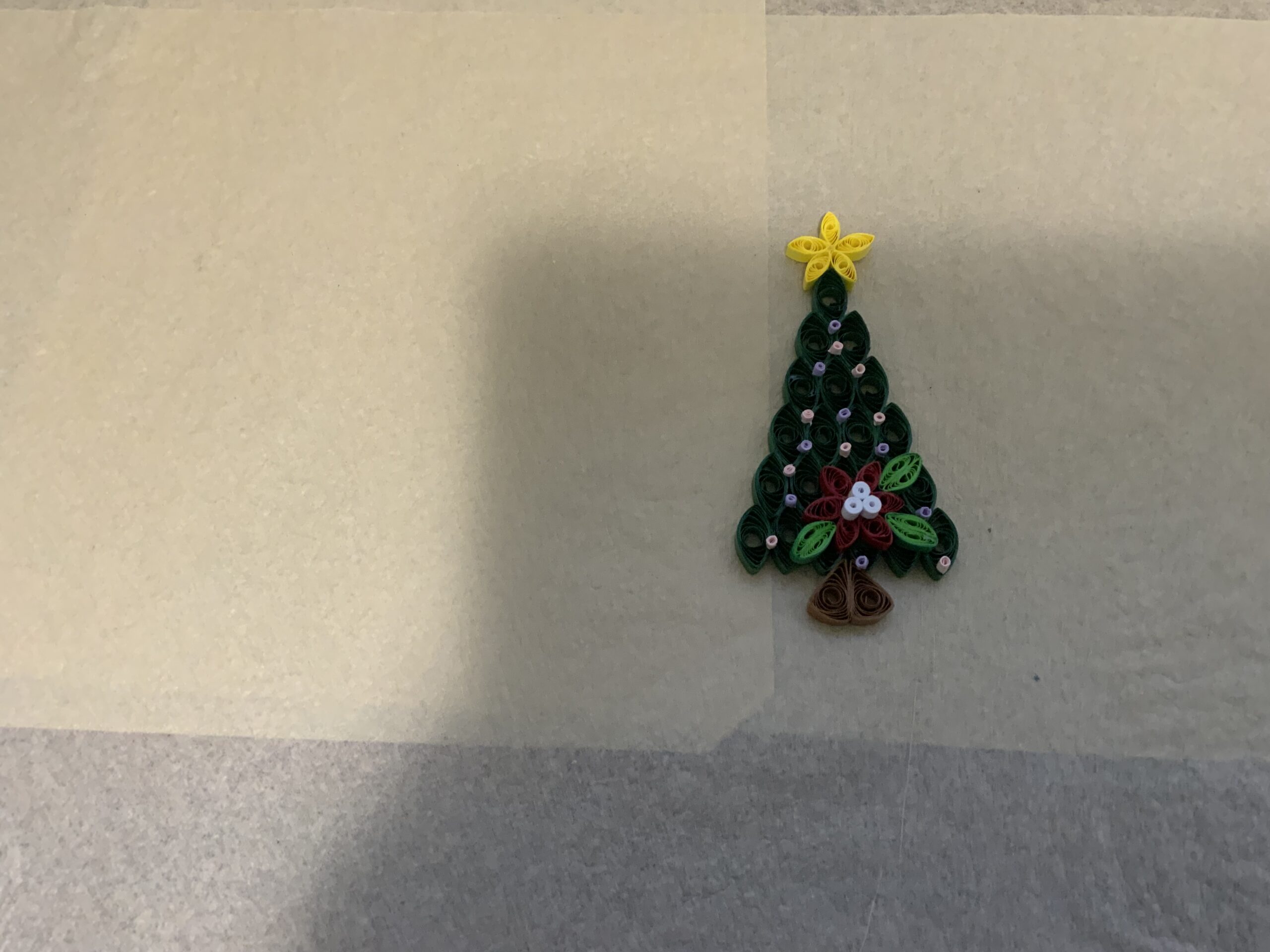 Handmade Quilled CHRISTMAS TREE Ornaments, 1 Tree and 2 Snowflakes per set - Image 15