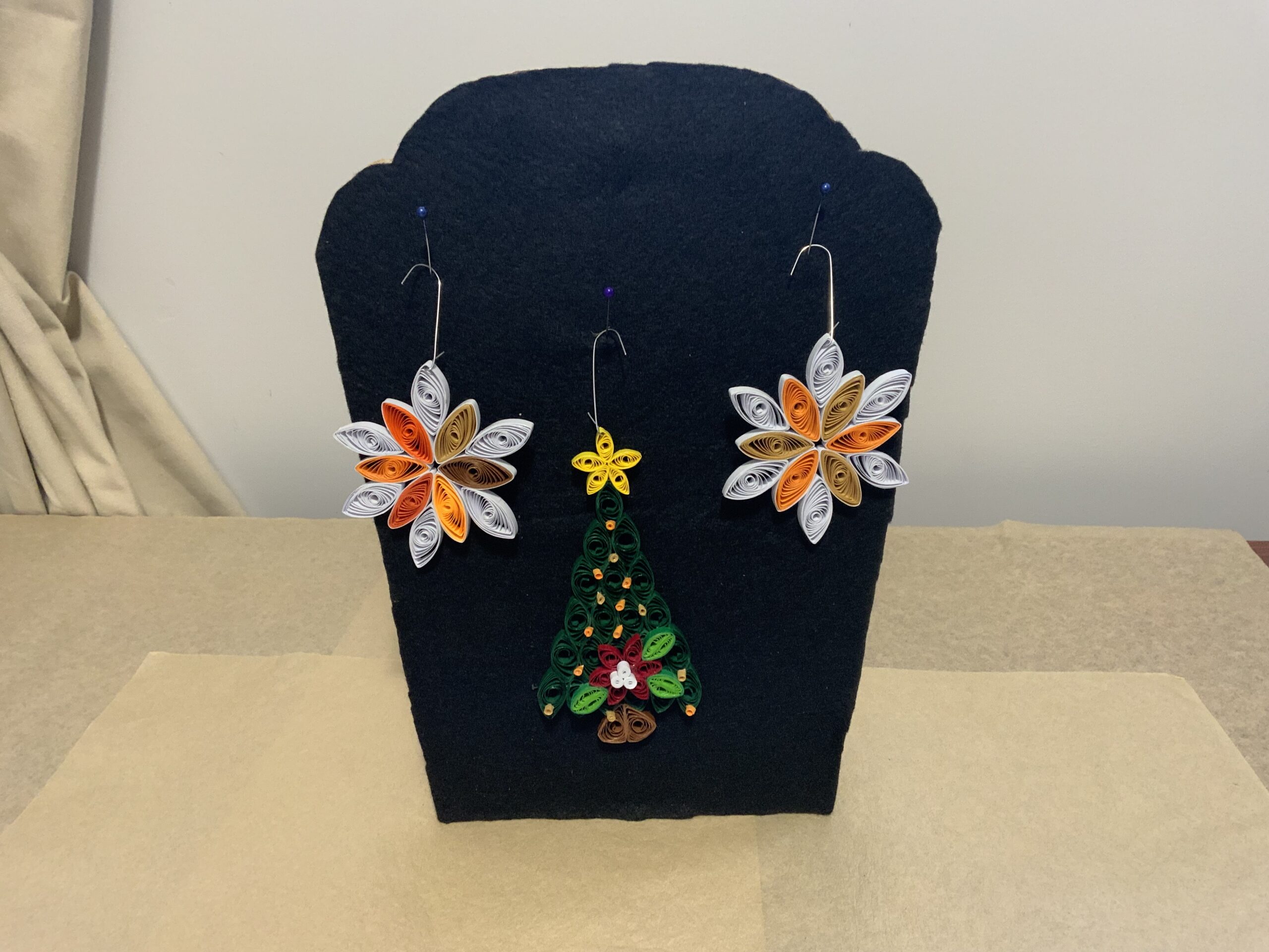 Handmade Quilled CHRISTMAS TREE Ornaments, 1 Tree and 2 Snowflakes per set - Image 7