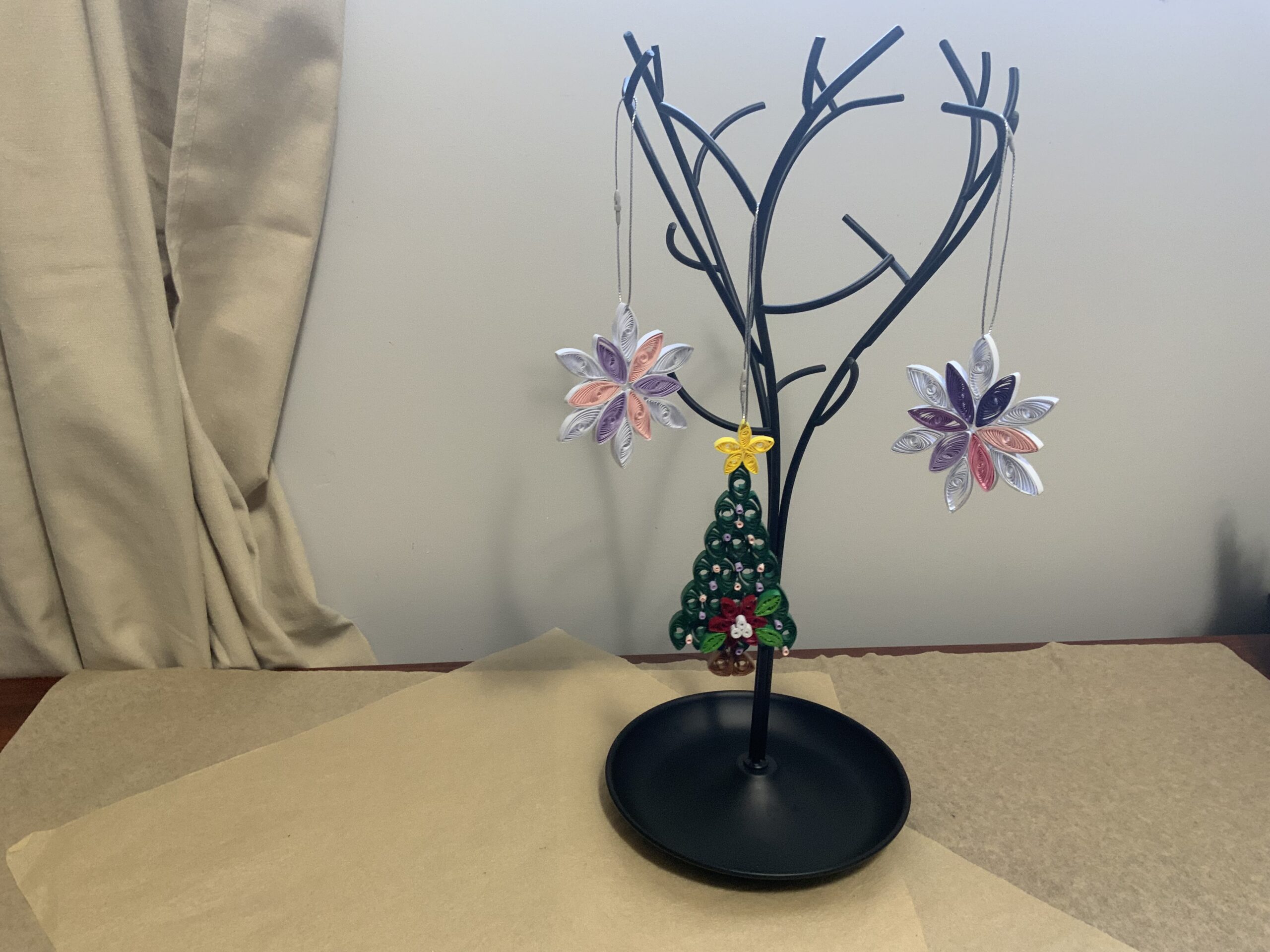 Handmade Quilled CHRISTMAS TREE Ornaments, 1 Tree and 2 Snowflakes per set - Image 3