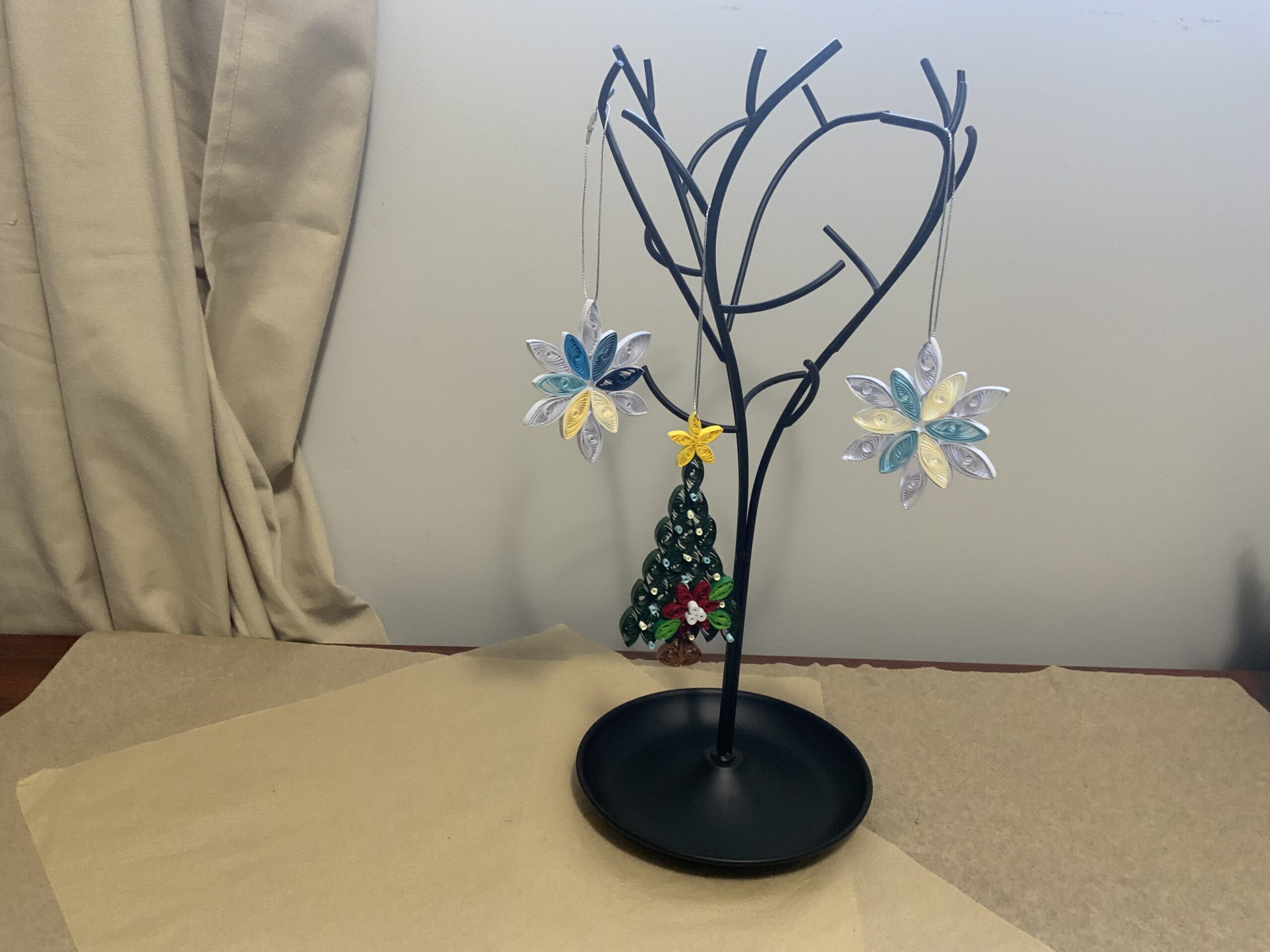 Handmade Quilled CHRISTMAS TREE Ornaments, 1 Tree and 2 Snowflakes per set - Image 2