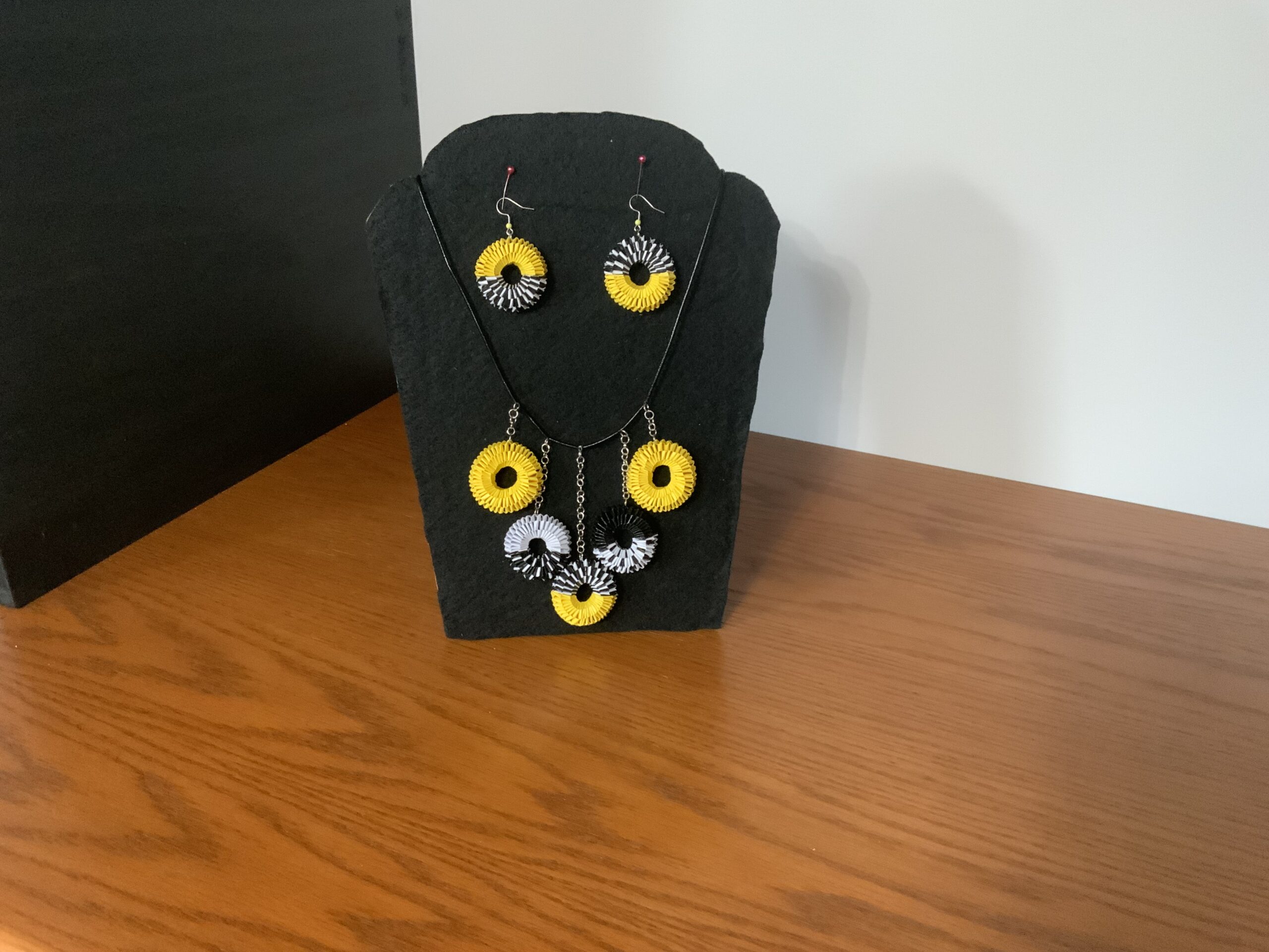 Artisan Jewelry, Handcrafted Quilled Woven Style Earring/Necklace Set, Paper Weaved Style Jewelry - Image 10