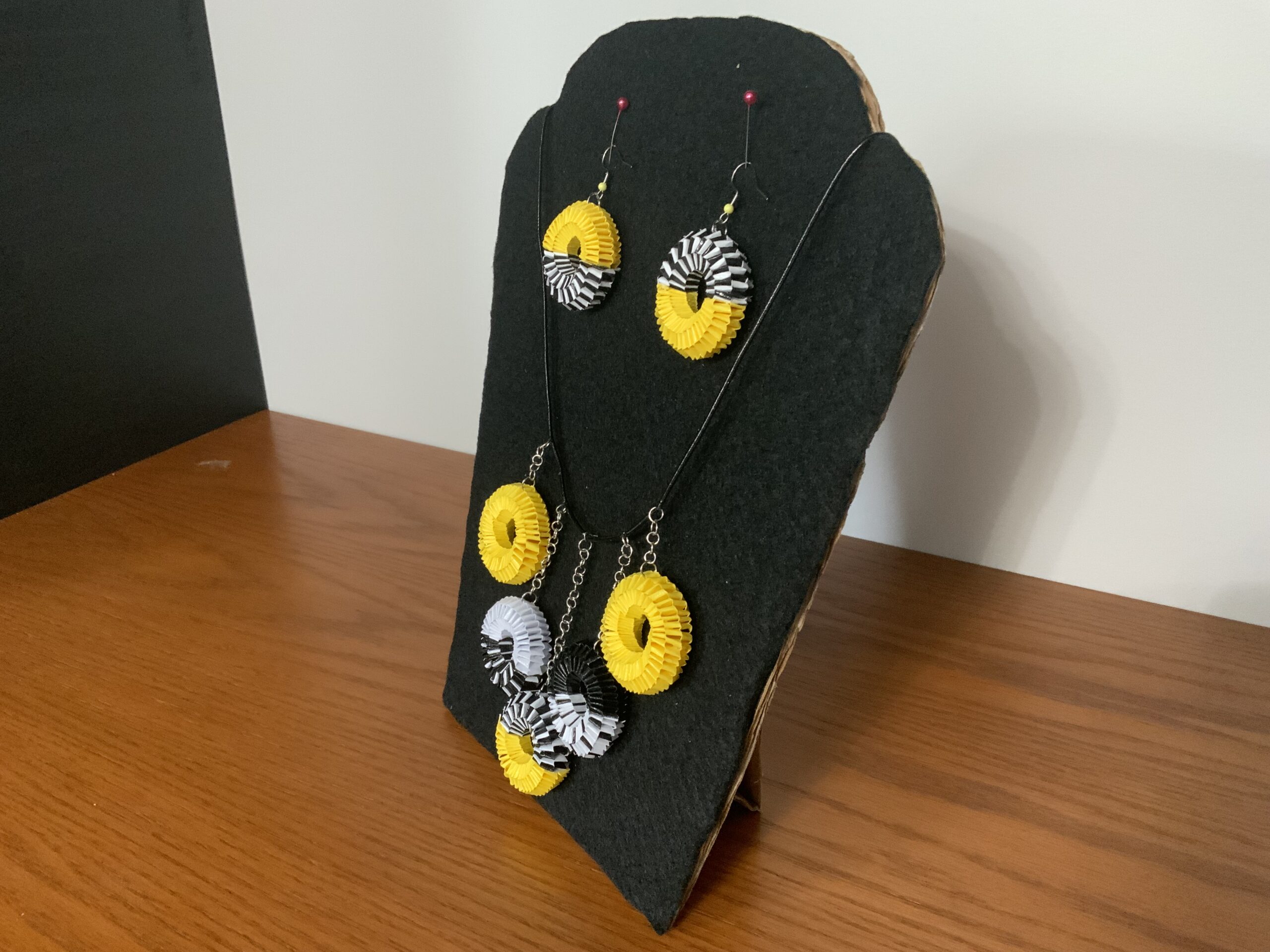 Artisan Jewelry, Handcrafted Quilled Woven Style Earring/Necklace Set, Paper Weaved Style Jewelry - Image 3