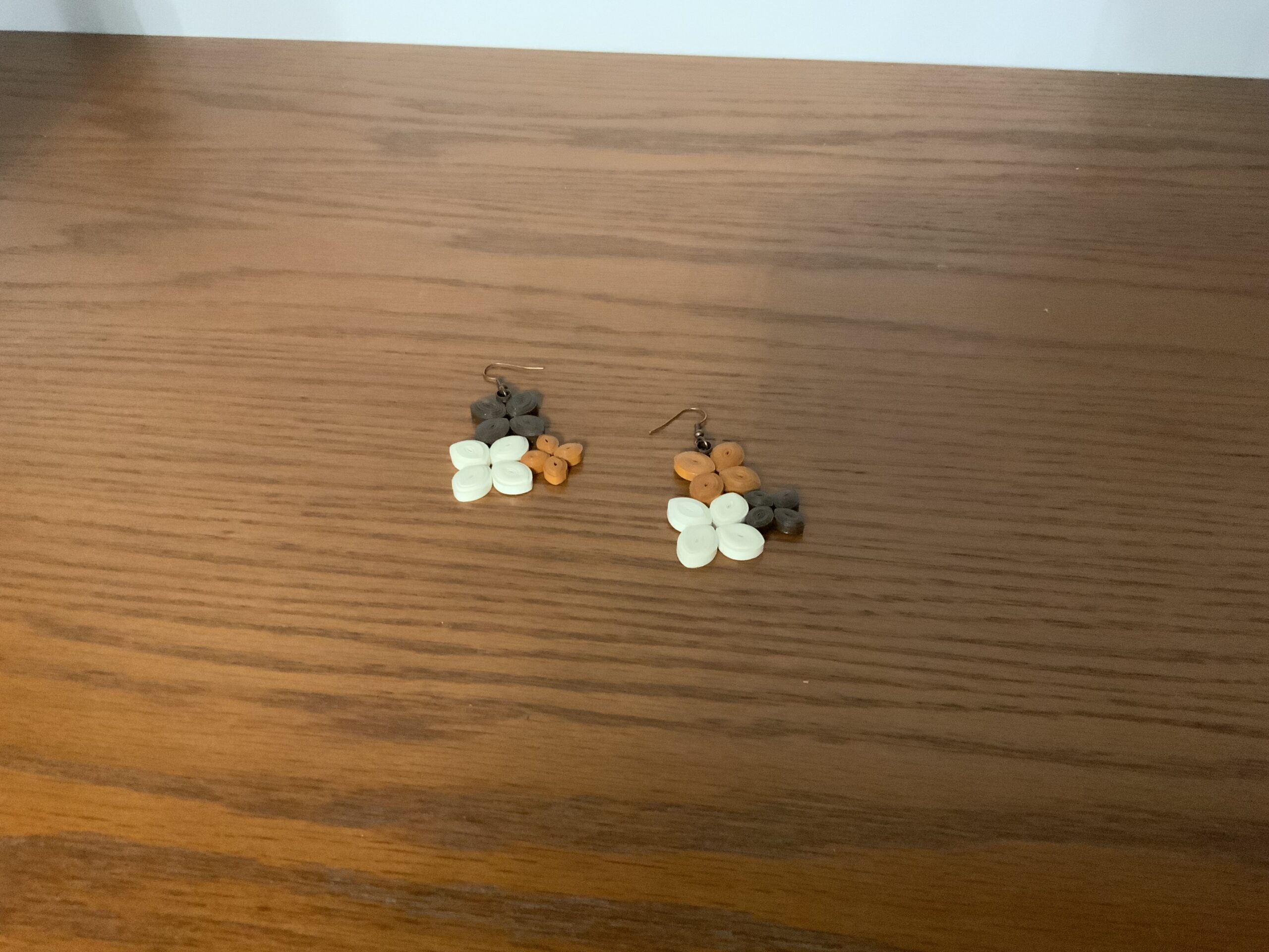 EARTH-TONE 3 FLOWER QUILLED EARRINGS, ARTISAN JEWELRY, ARTISTIC - Image 4