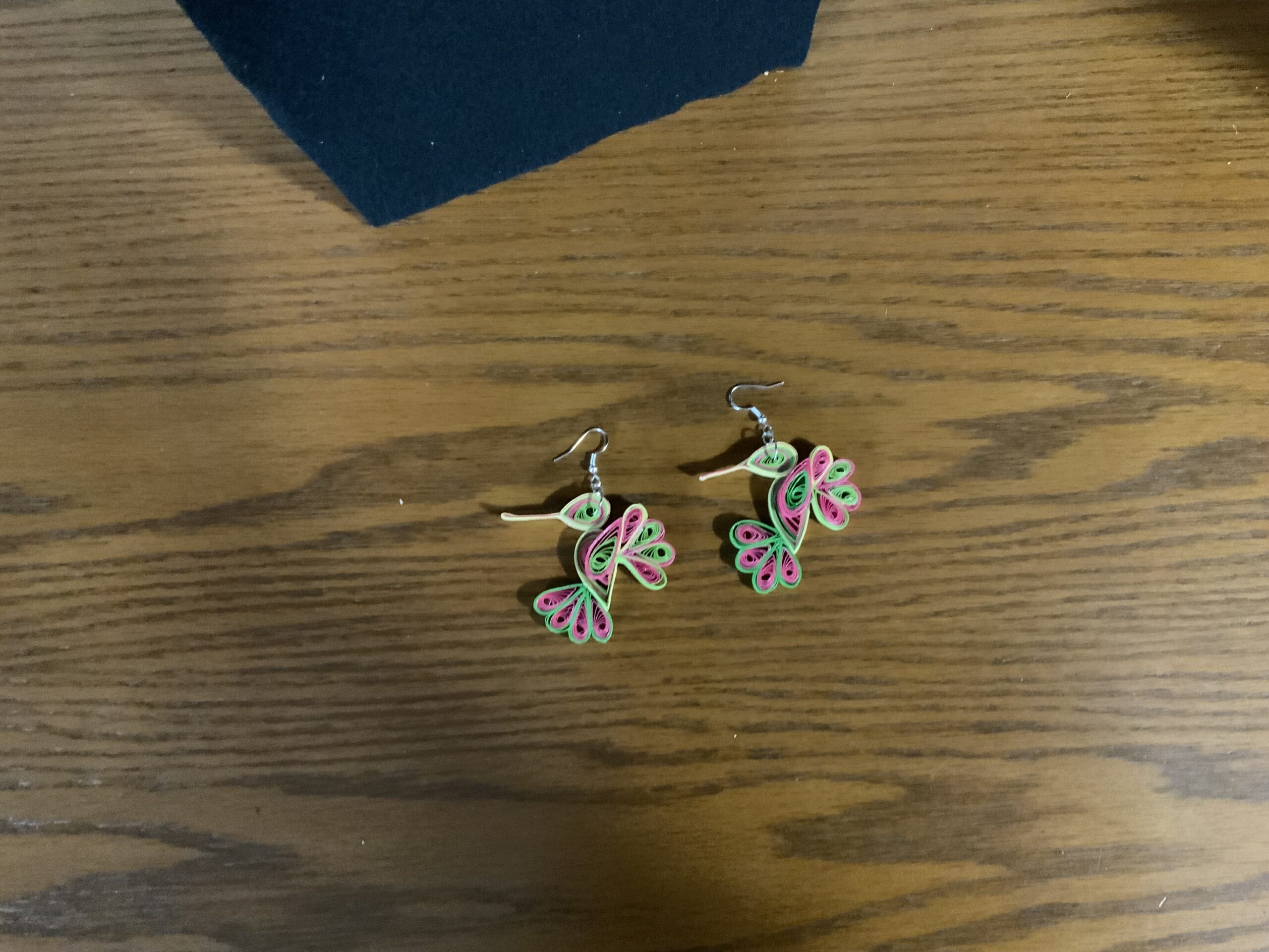 Handmade HUMMINGBIRD Quilled Earrings - Image 4