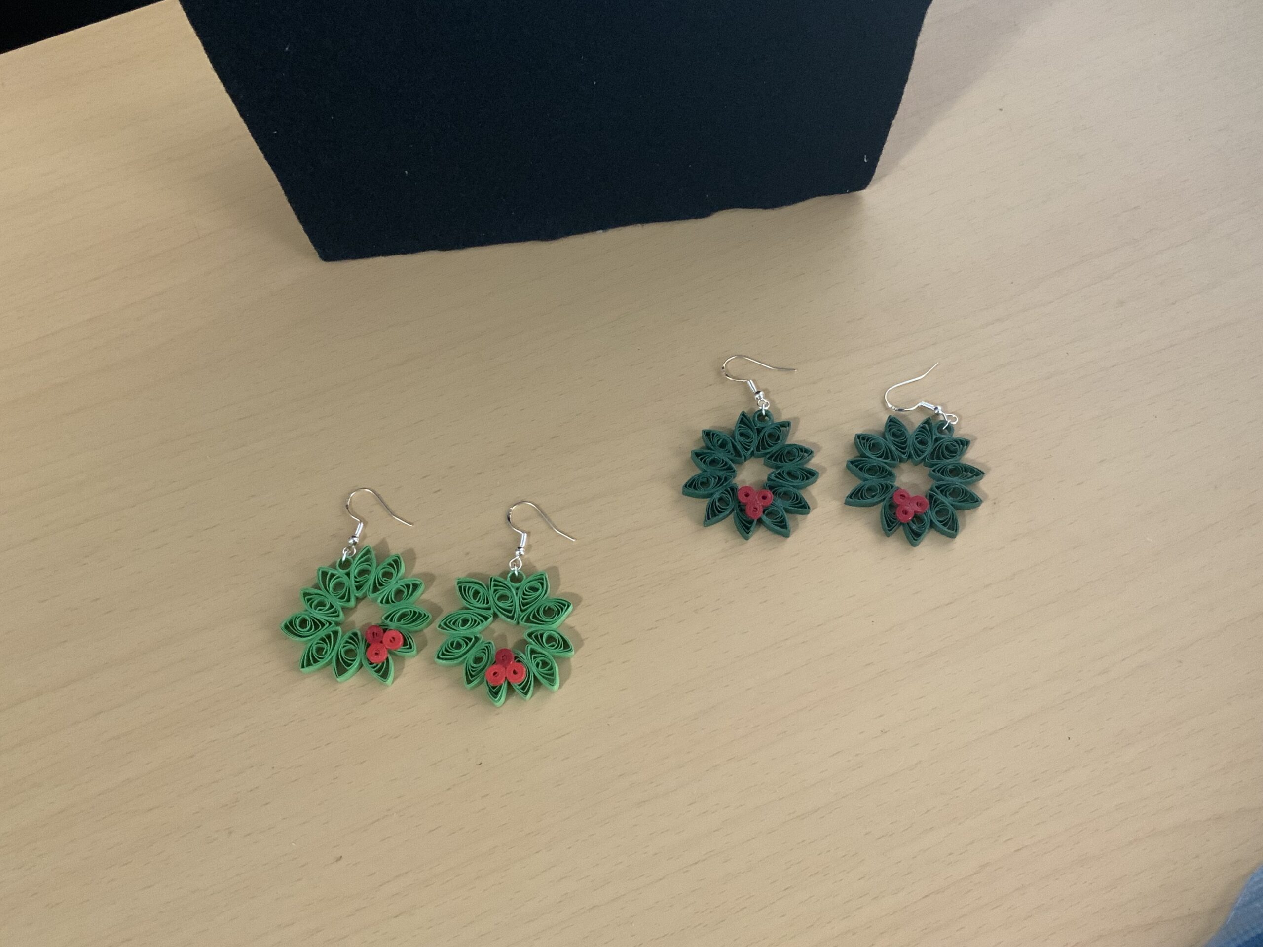 Handmade Quilled CHRISTMAS WREATH Earrings, Festive Fun Earrings, Dangle Earrings - Image 3