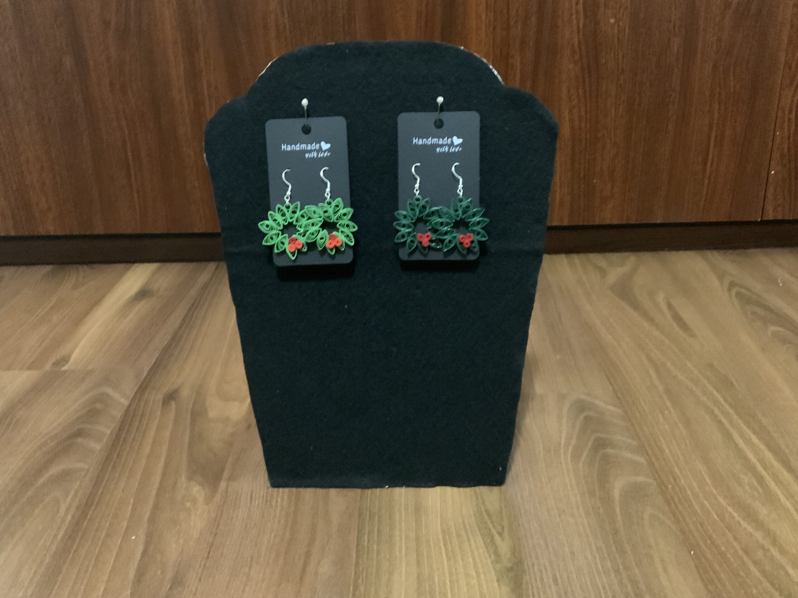 Handmade Quilled CHRISTMAS WREATH Earrings, Festive Fun Earrings, Dangle Earrings