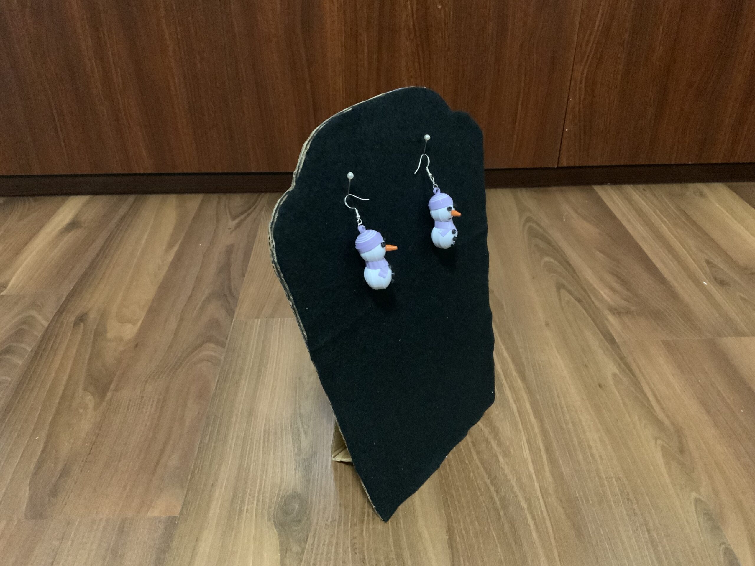 Handmade Quilled CHRISTMAS SNOWMAN Earrings, Festive Fun Earrings, Dangle Earrings - Image 5