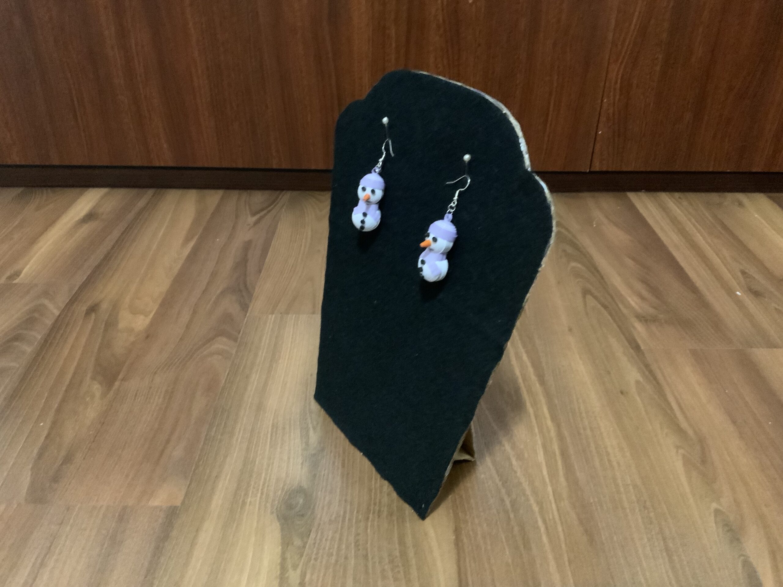 Handmade Quilled CHRISTMAS SNOWMAN Earrings, Festive Fun Earrings, Dangle Earrings - Image 4