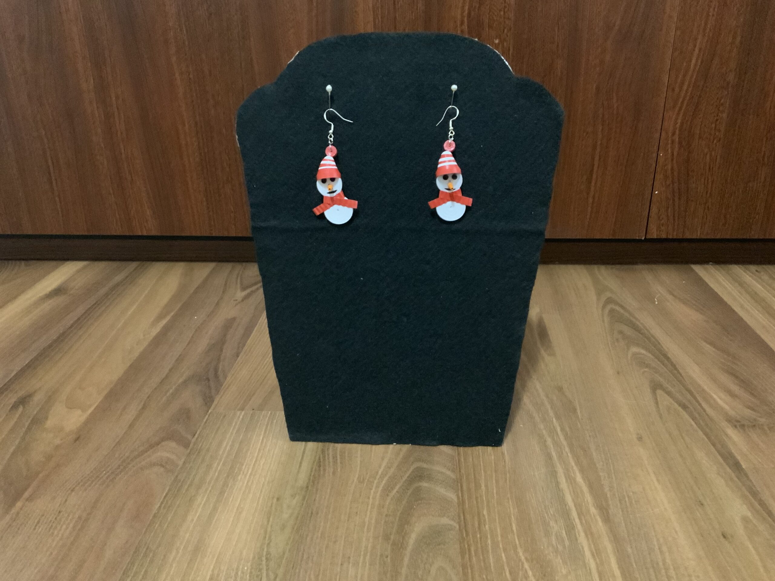 Handmade Quilled CHRISTMAS SNOWMAN Earrings, Festive Fun Earrings, Dangle Earrings - Image 7