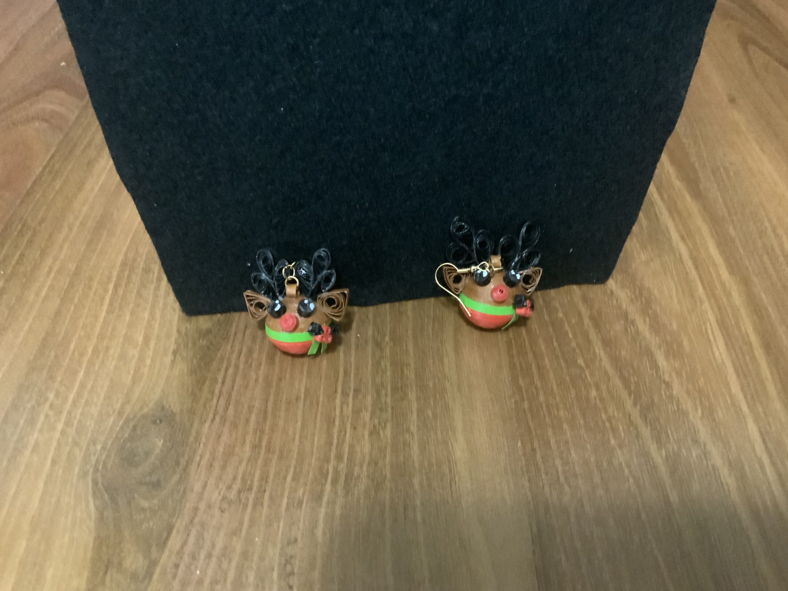 Handmade Quilled CHRISTMAS REINDEER Earrings, Festive Fun Earrings, Dangle Earrings - Image 4