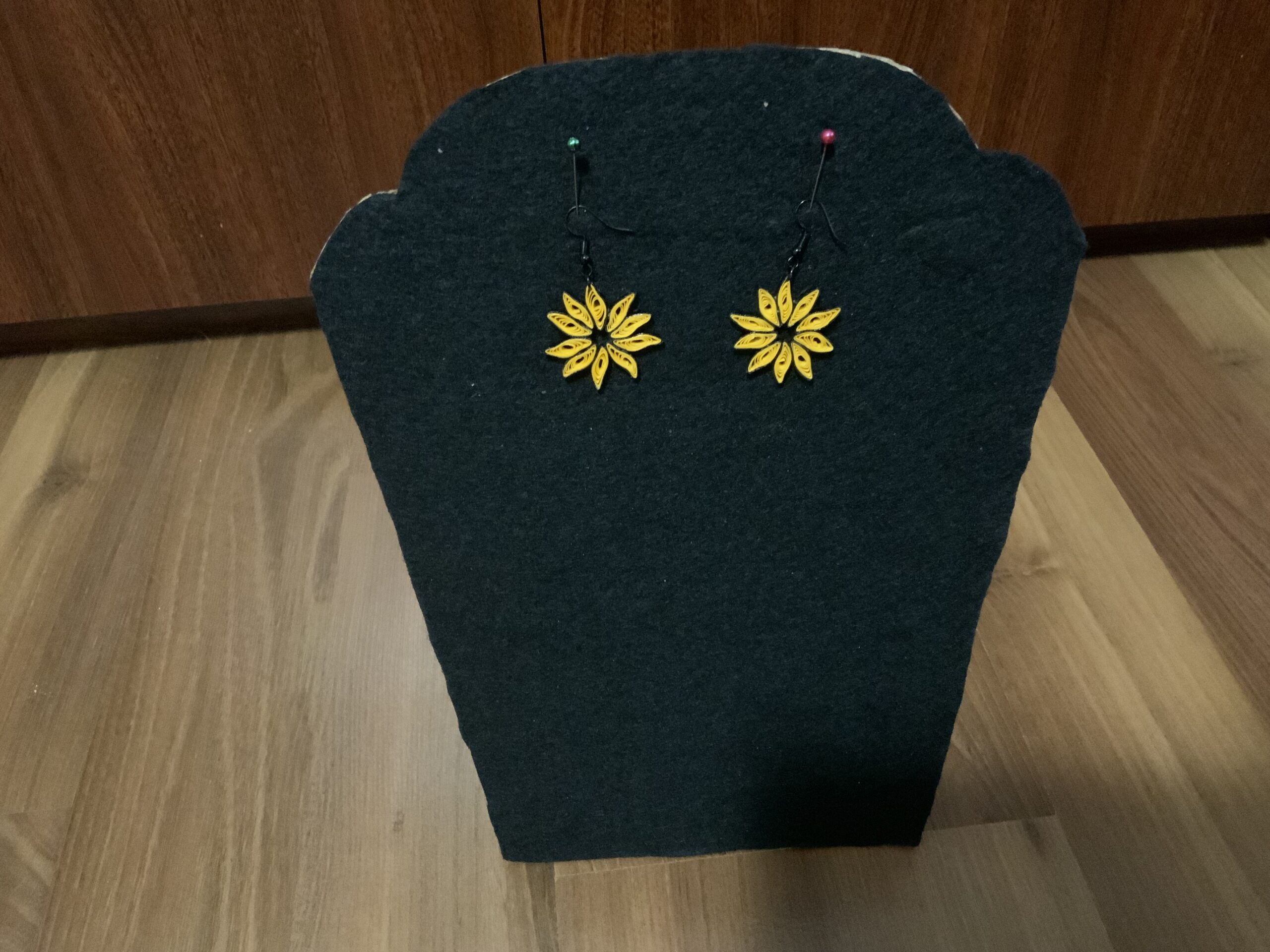 Gold & Black Handmade Sunflower Quilled Jewelry Set - Image 9