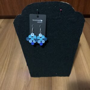 Quilled circular earrings in four elegant shades of blue